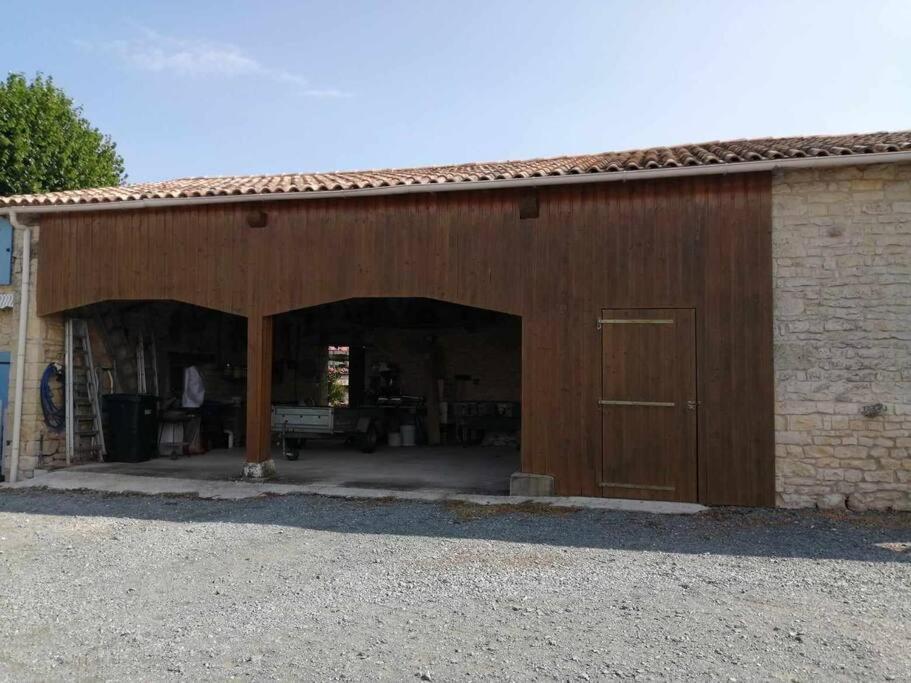 Gite Bin Benaise Draps Et Serviettes Compris Pamproux Esterno foto