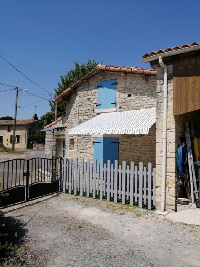 Gite Bin Benaise Draps Et Serviettes Compris Pamproux Esterno foto